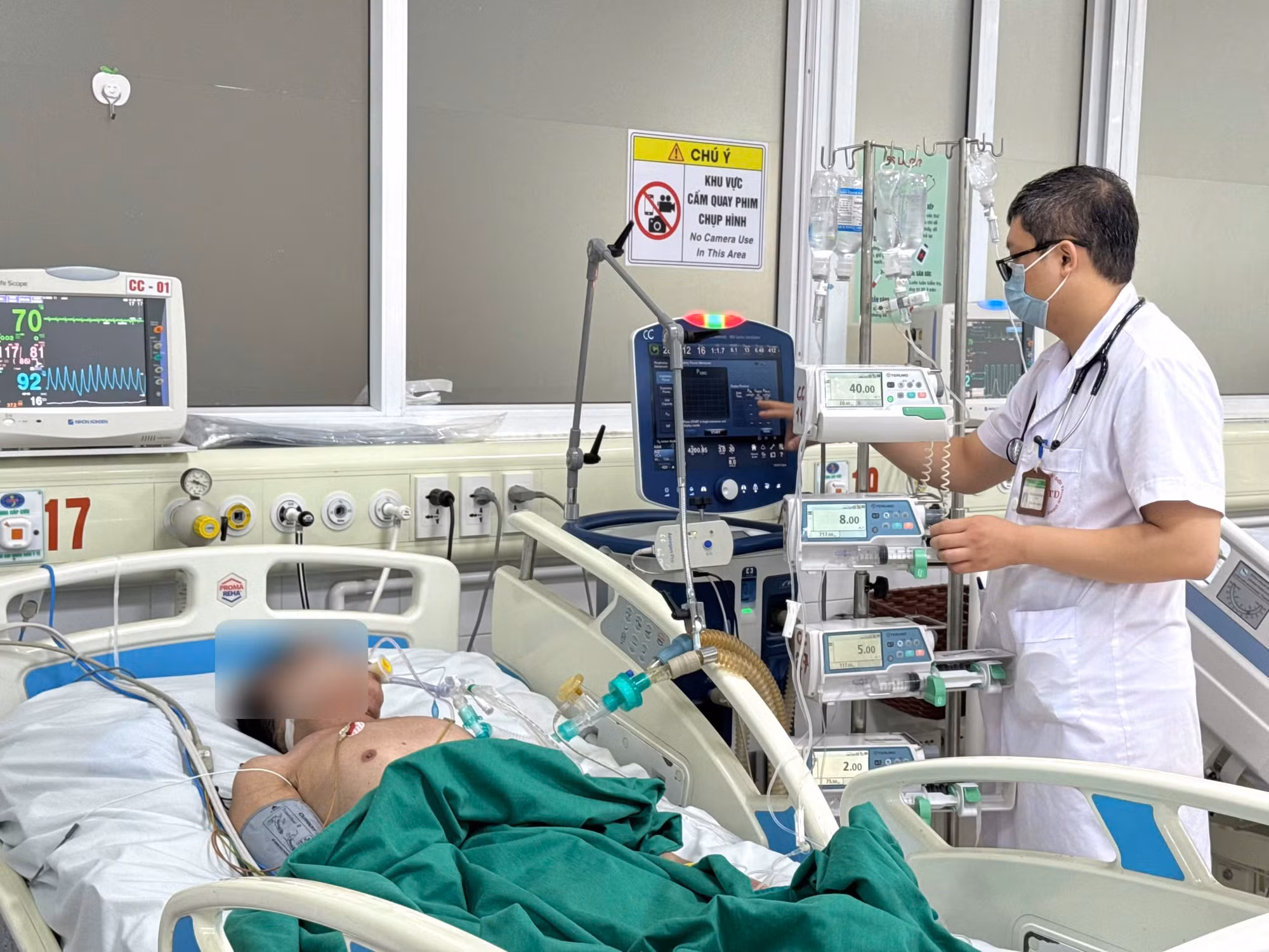 Cảnh báo nhiều người mắc cúm B nguy kịch -0