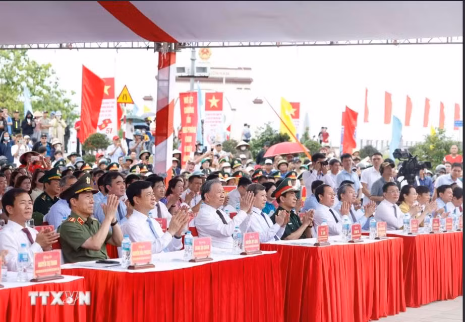 Tổng Bí thư, Chủ tịch nước Tô Lâm dự Lễ thượng cờ 