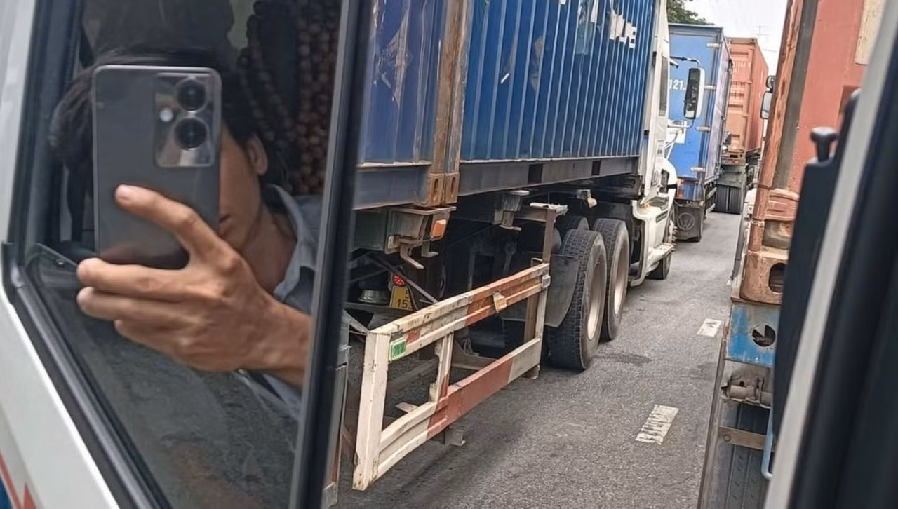 Giao thông tăng nhiệt vào chiều ngày đầu nghỉ lễ Giỗ tổ Hùng Vương -2