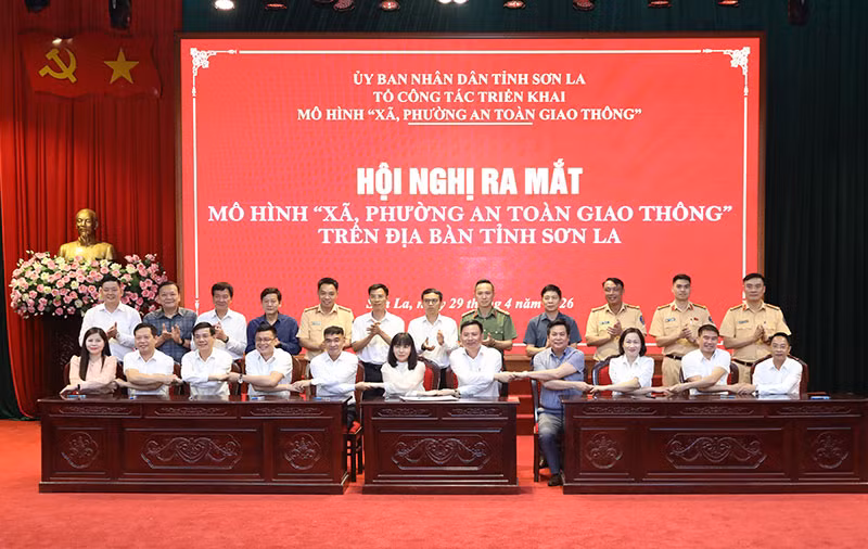 Quyết tâm xây dựng xã phường an toàn giao thông trên địa bàn Sơn La -0