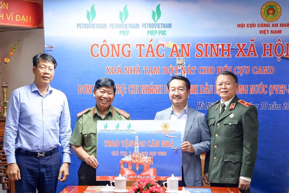 Ký ức ngày hòa bình và kỳ vọng kỷ nguyên mới -0