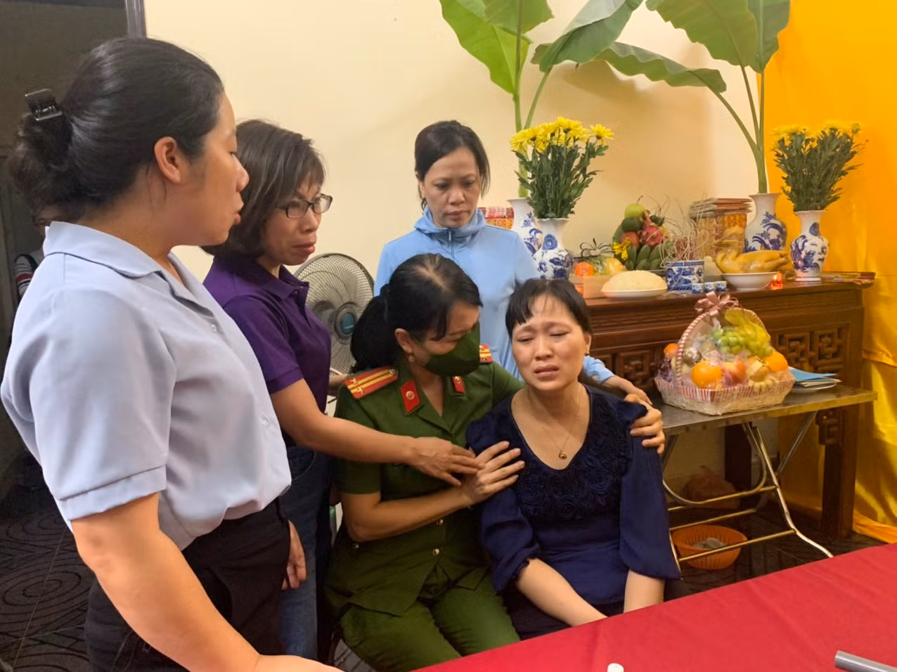 Có thêm ba vì sao trong trái tim đồng bào... -0