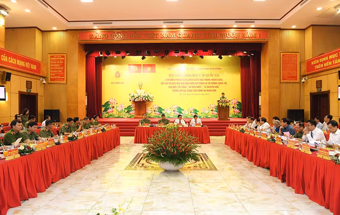 Tăng cường công tác xây dựng Đảng, xây dựng lực lượng Công an nhân dân thật sự trong sạch, vững mạnh -0