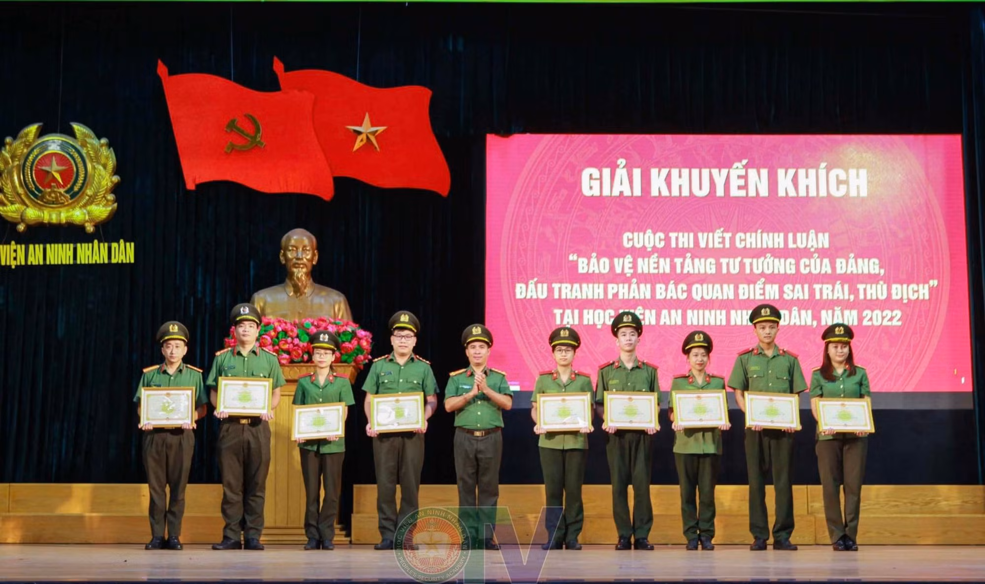 Tổng kết và trao giải cuộc thi viết 