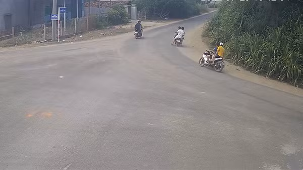 Truy chặn, bắt giữ hai nhóm thanh niên hỗn chiến bằng hung khí