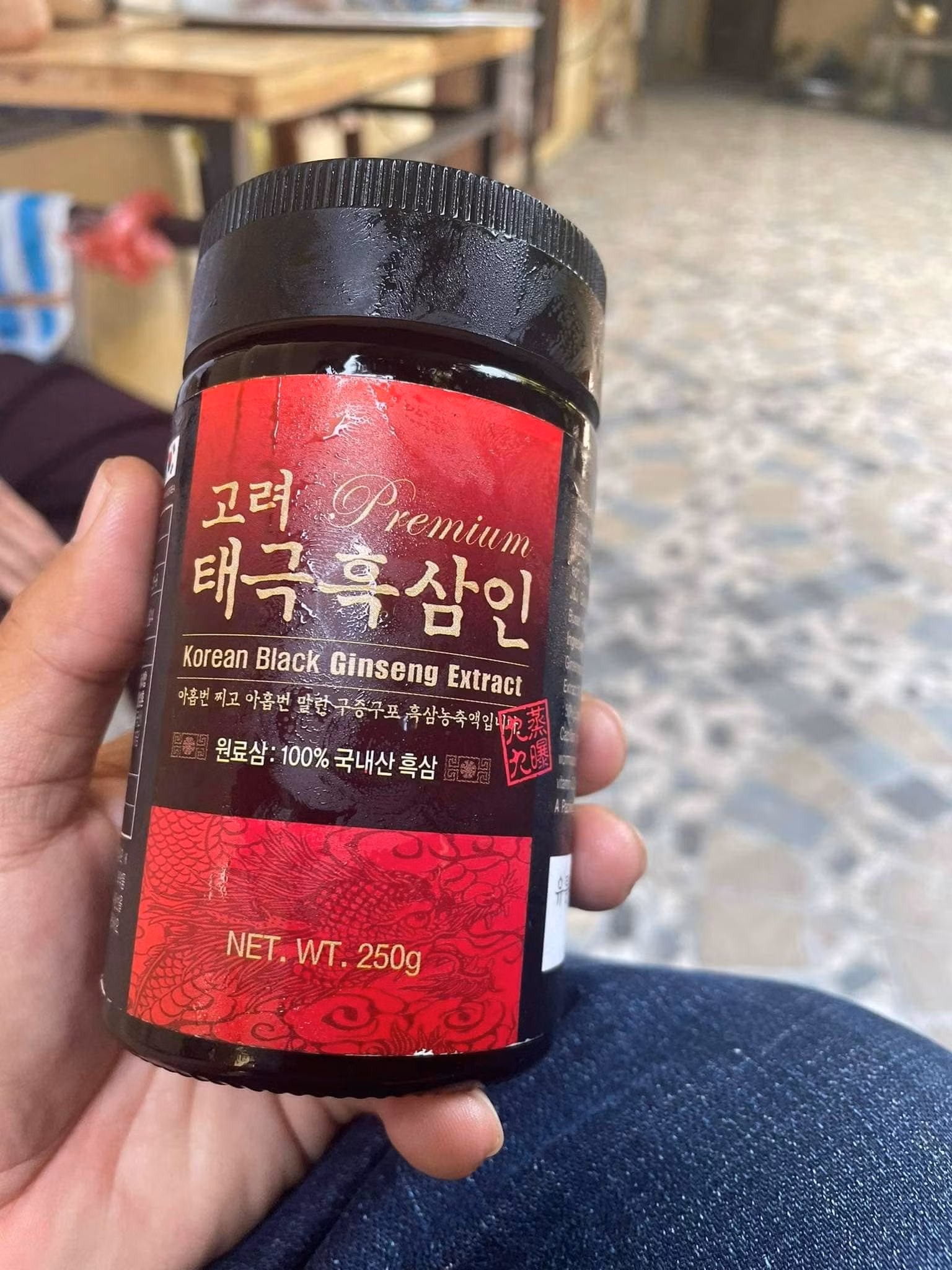 Làng quê dậy sóng vì hội thảo phát quà miễn phí -0