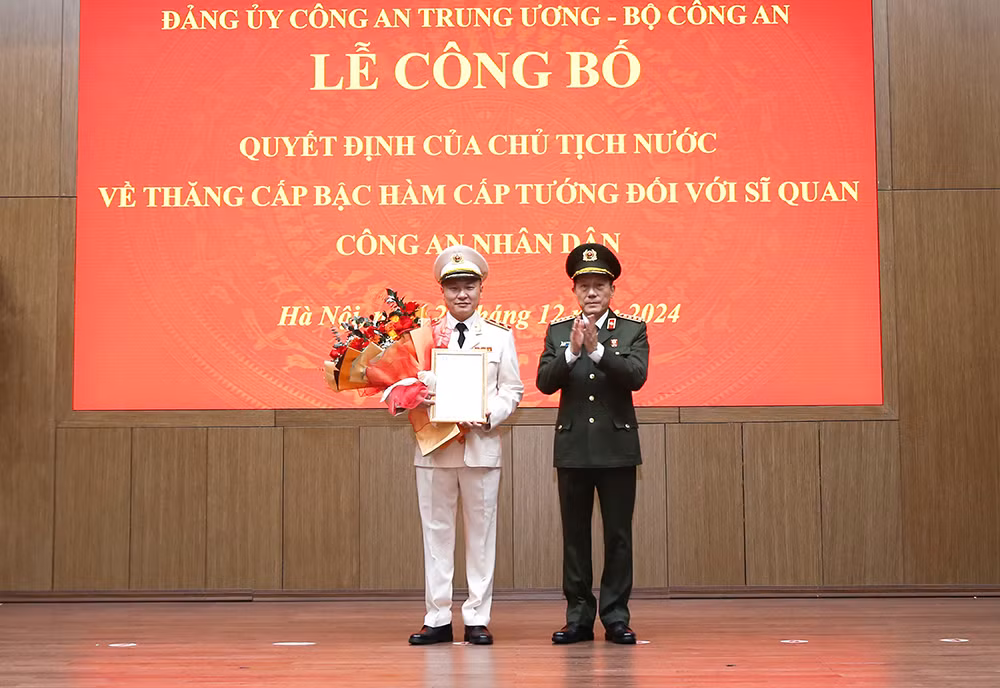 Thăng cấp bậc hàm cấp Tướng, trao phần thưởng cao quý của Đảng, Nhà nước tặng các tập thể, cá nhân -0
