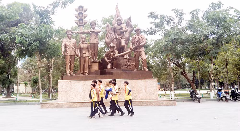 Tiếng rao lảnh lót phố vui -0