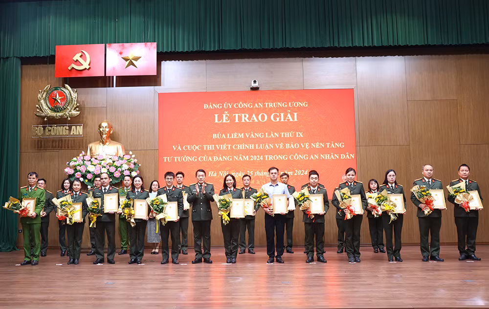 Trao Giải thưởng Búa Liềm Vàng, Cuộc thi chính luận bảo vệ nền tảng tư tưởng của Đảng trong CAND năm 2024 -0
