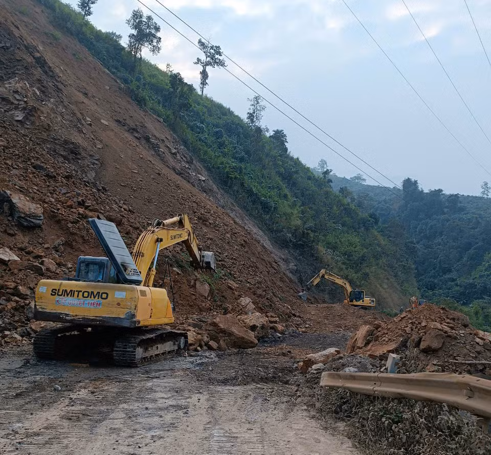 Điện Biên: Sạt lở tại huyện Mường Chà lúc 1h sáng -1