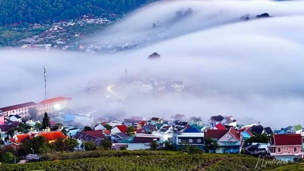 Cầu Đất gió cuốn mây hồng