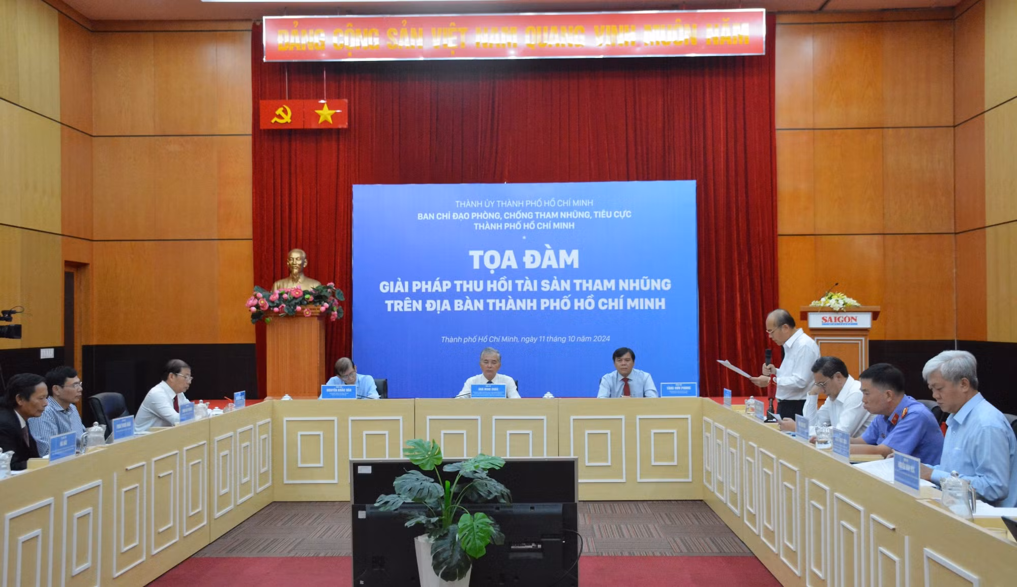 Chuyển tiền đi nước ngoài quá dễ dàng đã gây khó khăn trong thu hồi tài sản tham nhũng -0