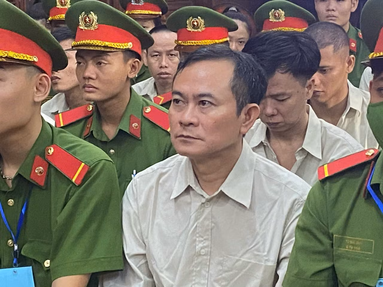 Viện kiểm sát đề nghị mức án 20-25 năm tù cho hai cựu Cục trưởng Cục Đăng kiểm Việt Nam -0