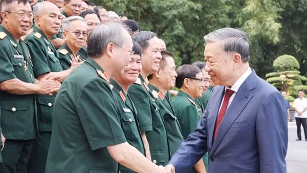 Tổng Bí thư, Chủ tịch nước Tô Lâm gặp mặt đoàn cựu chiến binh Sư đoàn 308