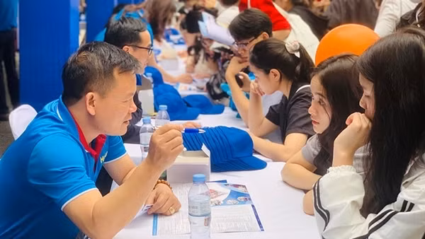 Thí sinh đăng ký xét tuyển đại học cao nhất trong vòng 3 năm qua