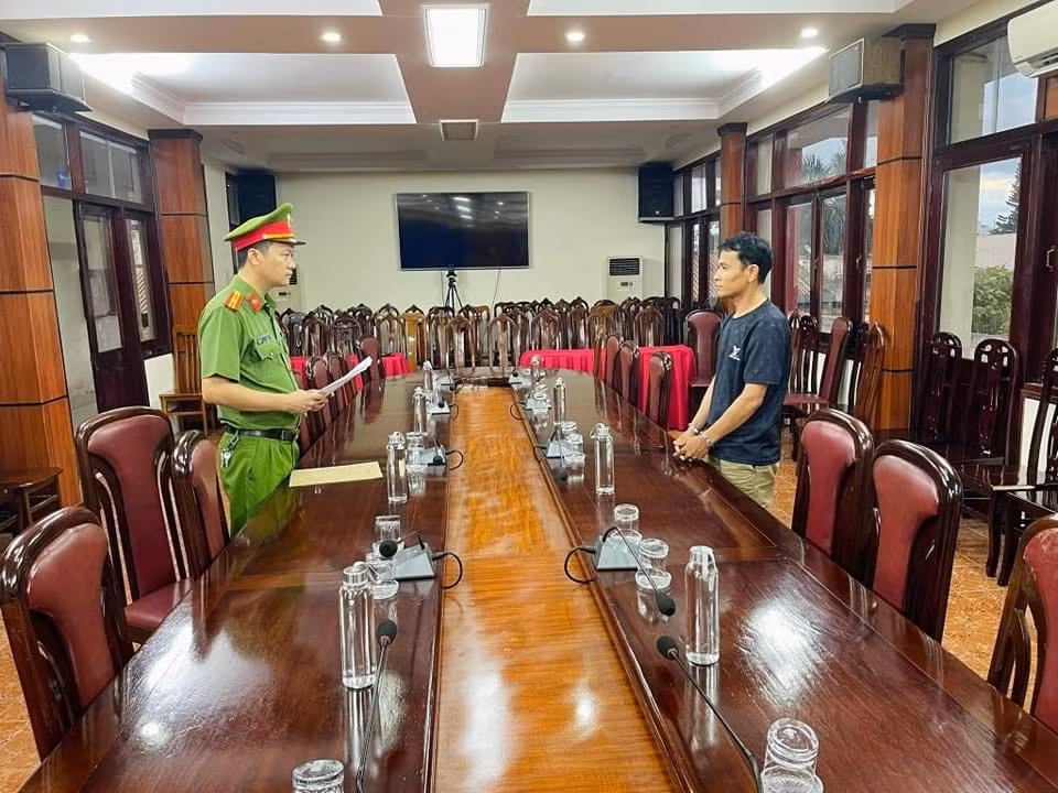 Tạm giữ hình sự 