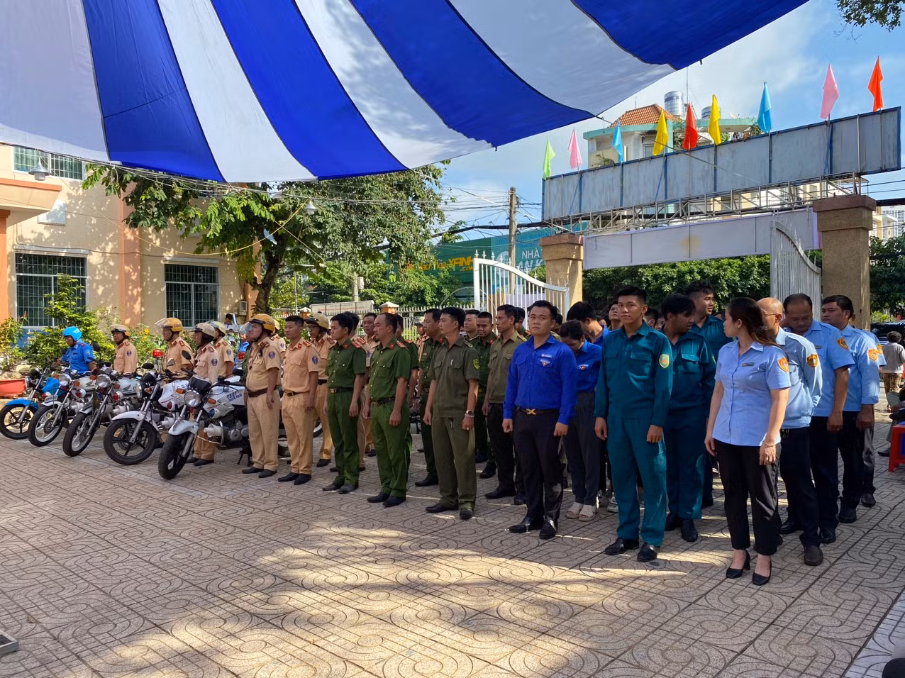 Lập lại TTATGT trên tuyến quốc lộ 50, đoạn qua TP Hồ Chí Minh -0