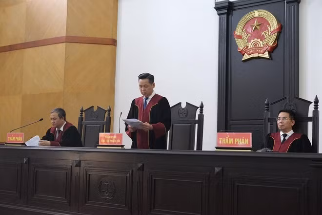 Bác kháng cáo của cựu Phó Tổng Giám đốc AIC, các bị cáo khác được giảm án -0