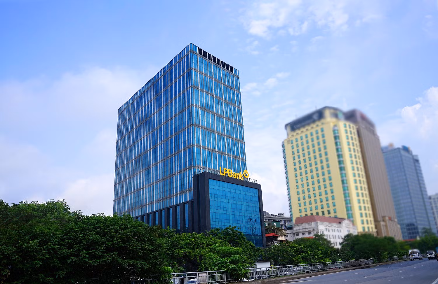 LPBank chính thức đổi nhận diện thương hiệu -0
