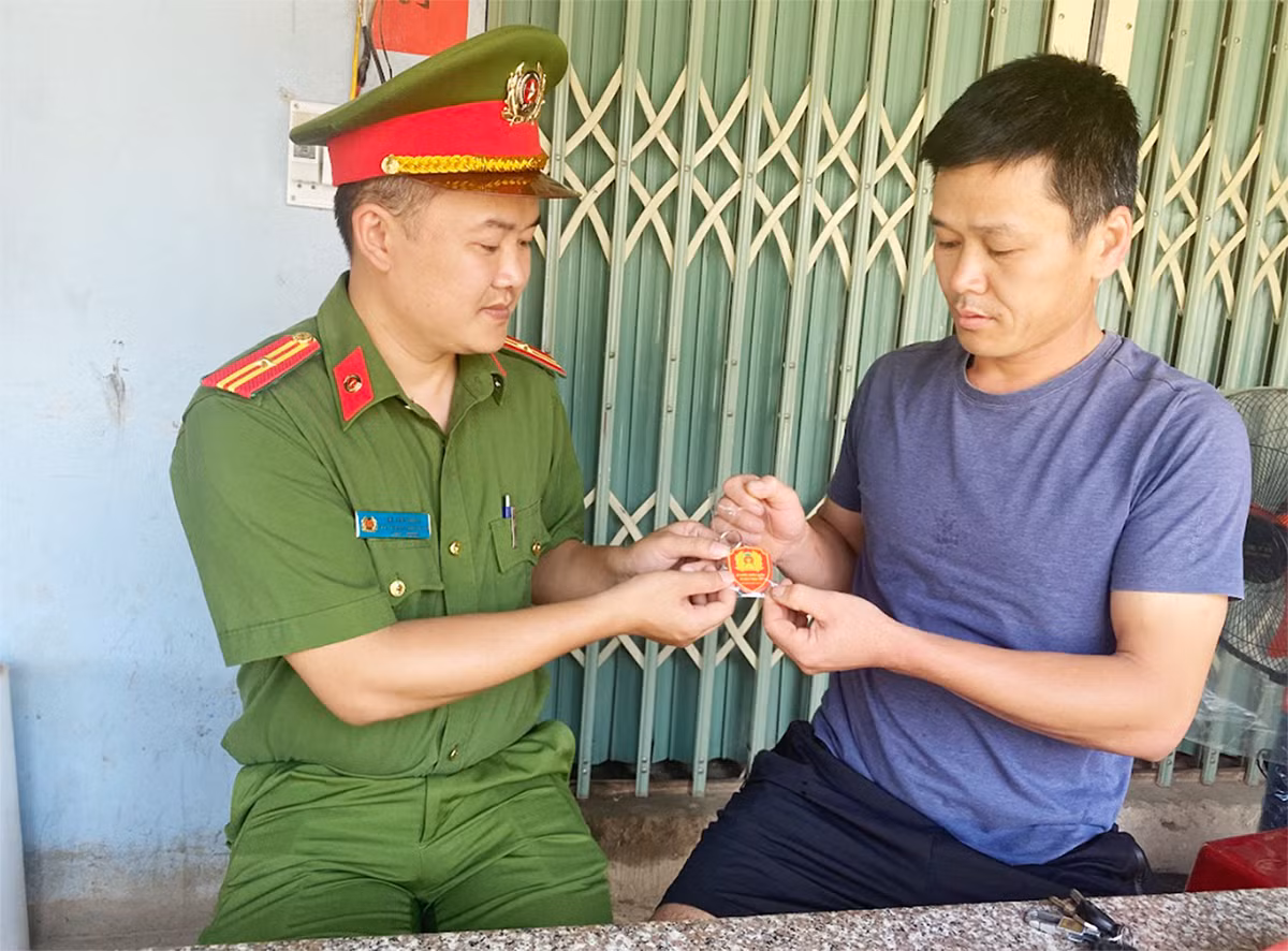 Móc khoá đảm bảo ANTT của Công an xã Tri Phương -0