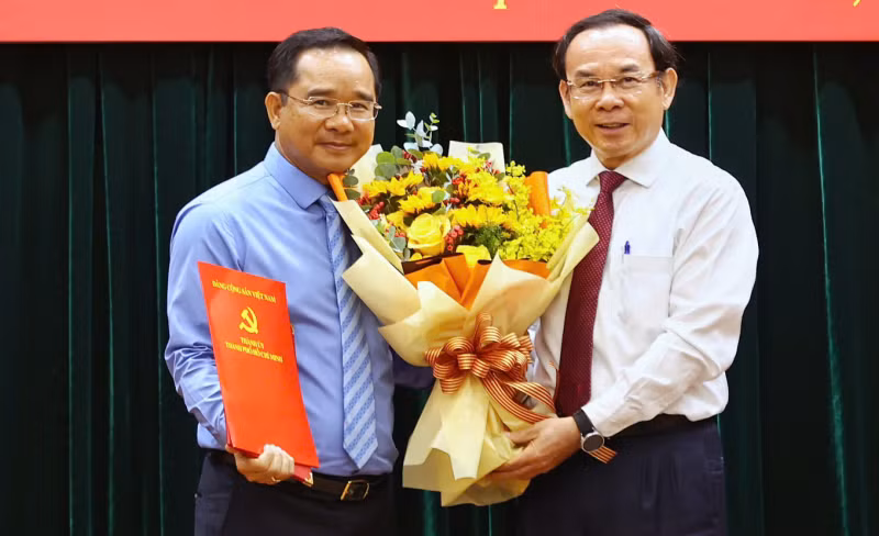Phân công đồng chí Nguyễn Văn Được làm Phó Bí thư Thành ủy, giới thiệu bầu Chủ tịch UBND TP Hồ Chí Minh