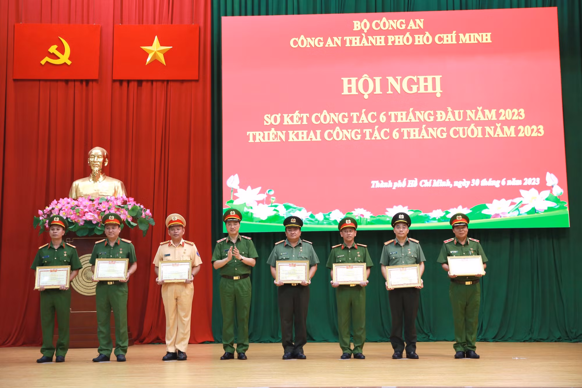 Công an TP Hồ Chí Minh cần nhận thức và chủ động trước các nguy cơ gia tăng tội phạm -1