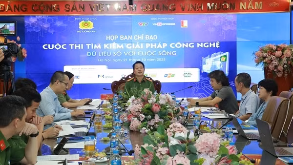Cuộc thi tìm kiếm giải pháp công nghệ dữ liệu với cuộc sống thu hút gần 200 sản phẩm tham gia