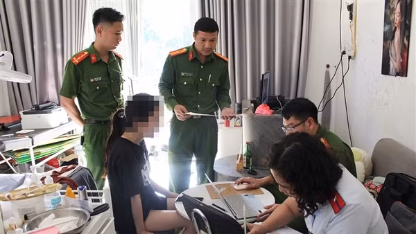Cơ sở thẩm mỹ tiêm căng bóng da “chui” cho khách