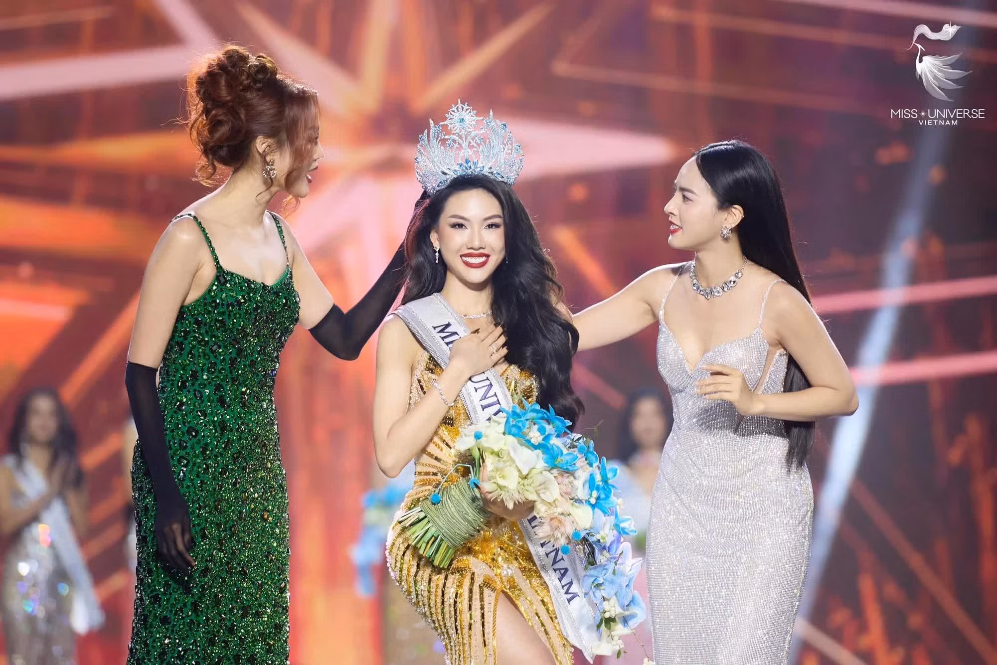 miss universe vietnam 2023 bùi quỳnh hoa liên tục vướng ồn ào về đời tư sau khi đăng quang.jpg -0