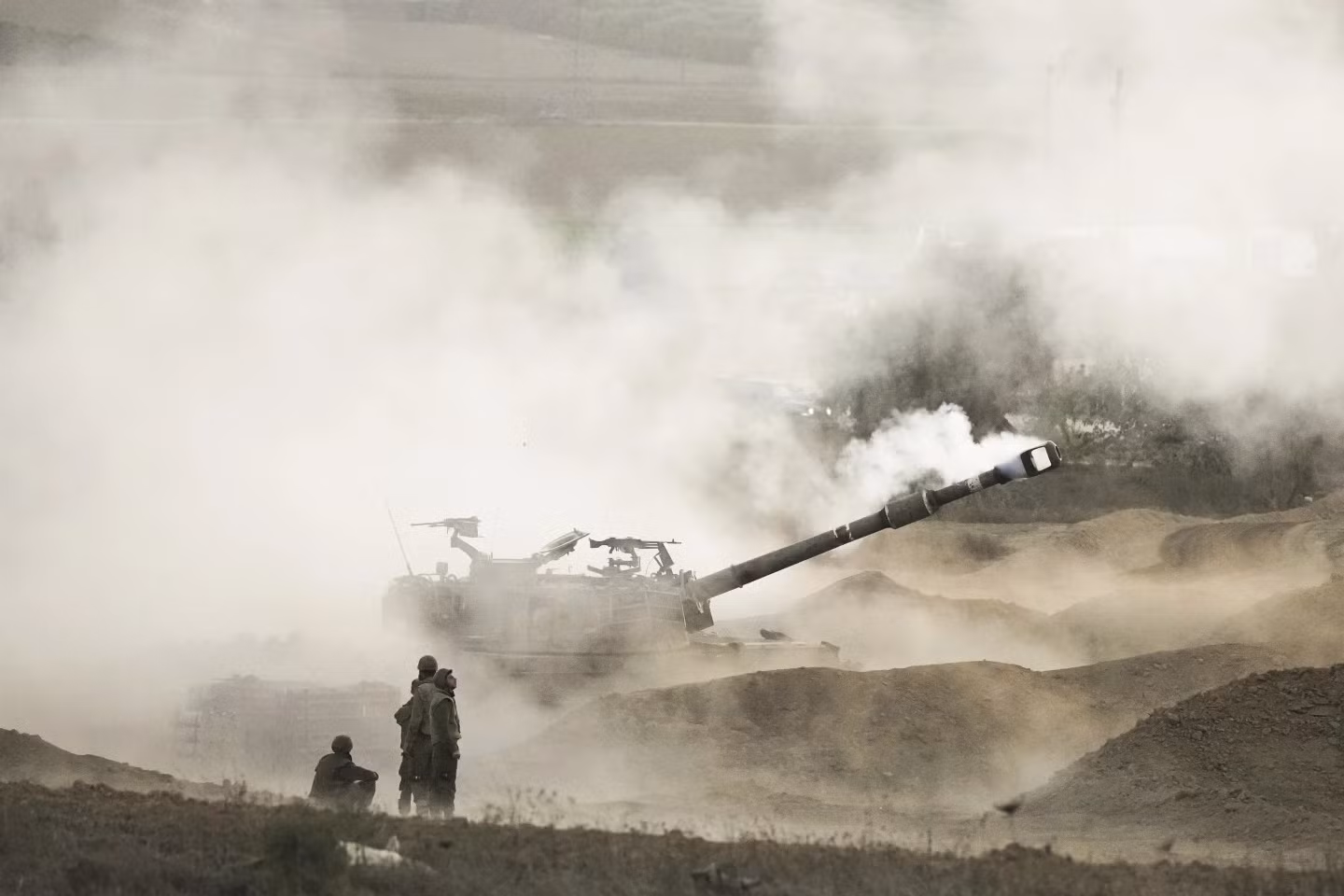 Israel chính thức mở chiến dịch tấn công trên bộ vào dải Gaza -0