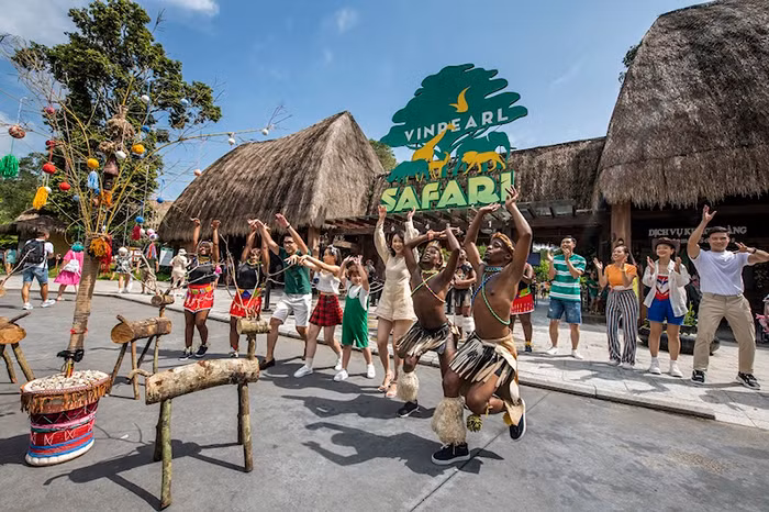 Vinpearl Safari sẽ ghi dấu với lễ hội Giáng sinh Eco Wonder Christmas.