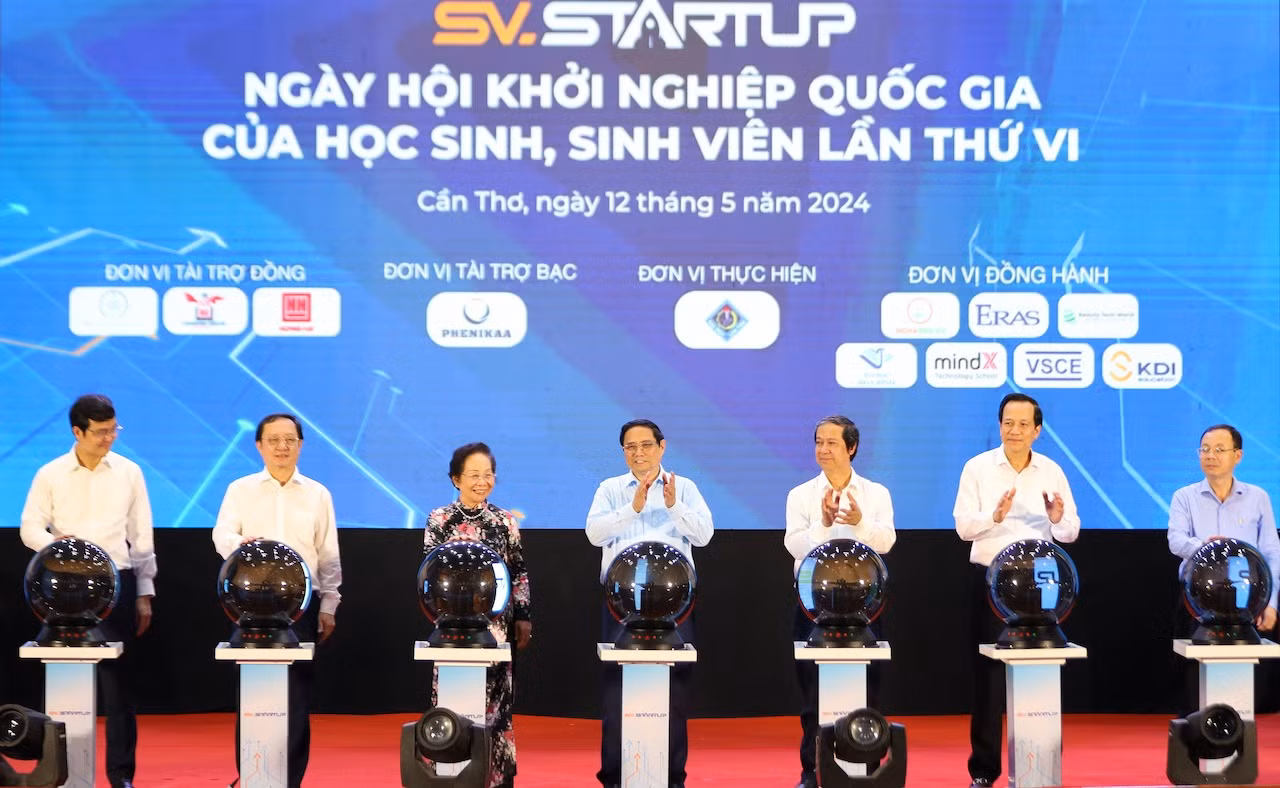 Thủ tướng khích lệ thế hệ trẻ 
