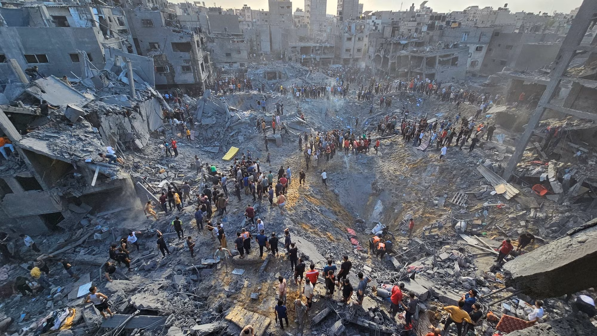 Áp lực quốc tế gia tăng khi Israel rải bom khắp Gaza -0