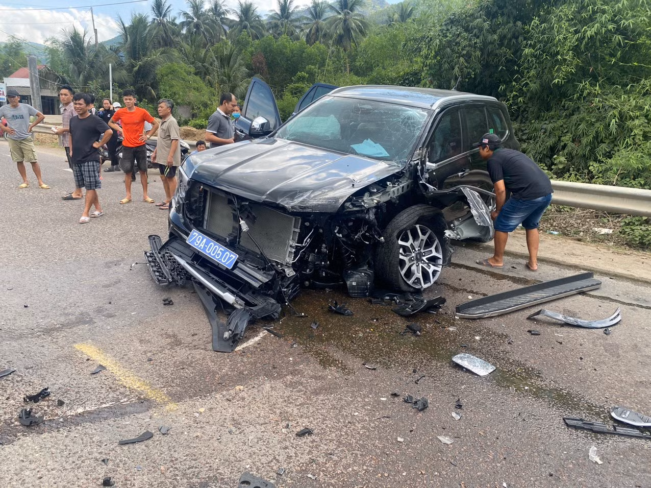 Xe chở đoàn công tác của Sở Tư pháp tỉnh Khánh Hòa bị tai nạn tại Phú Yên -0
