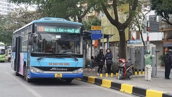 Chấn chỉnh lái xe buýt vi phạm giao thông, dừng sai điểm đỗ