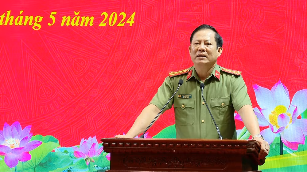 Công an tỉnh Ninh Bình&nbsp;triển khai thực hiện Luật lực lượng tham gia bảo vệ ANTT ở cơ sở, Luật Căn cước và các văn bản hướng dẫn thi hành luật -0