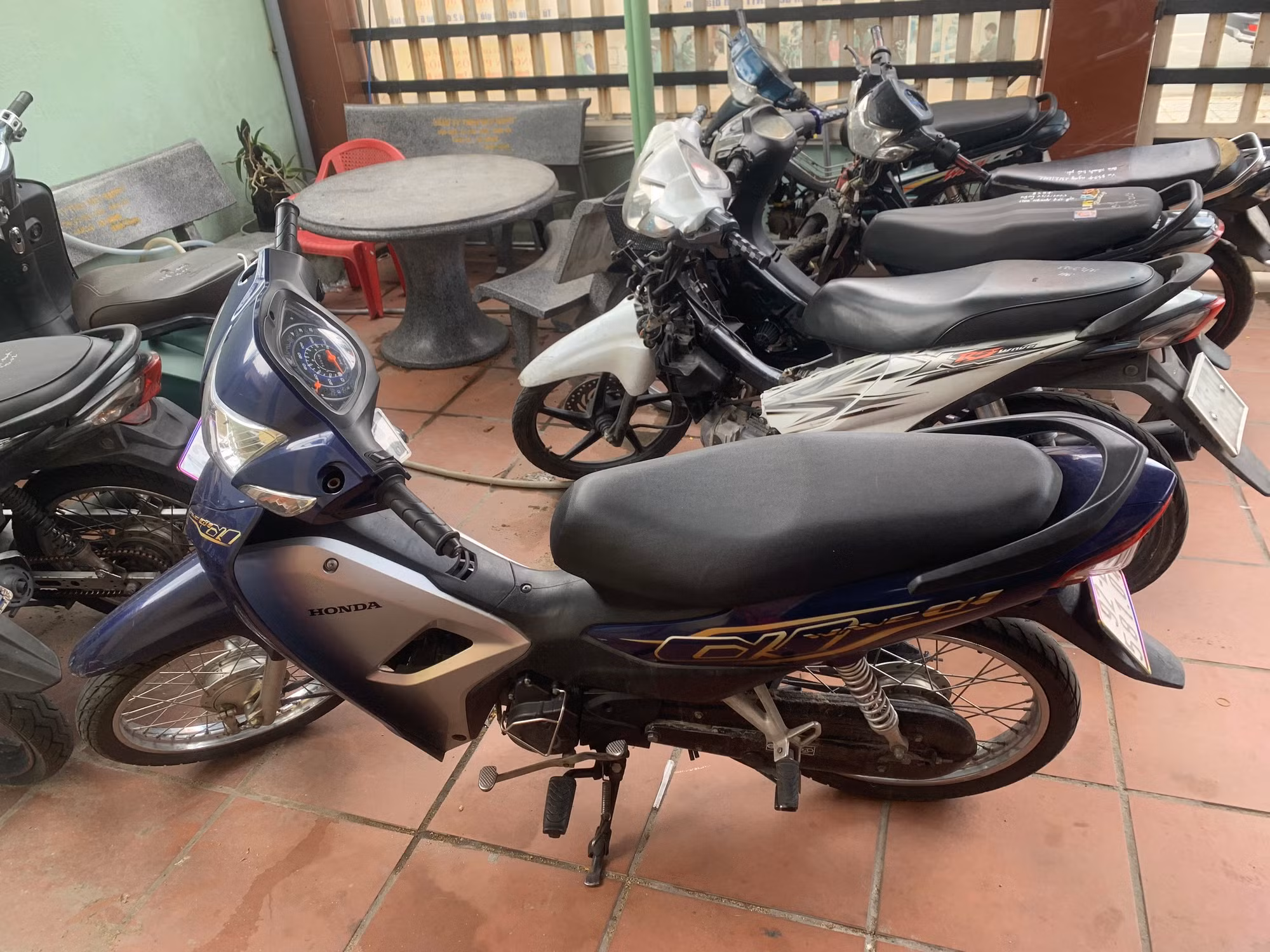 Bắt con nghiện game gây ra hàng loạt vụ bẻ khóa trộm cắp xe máy xuyên tỉnh -0