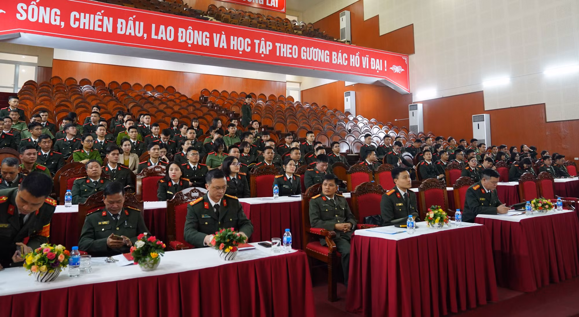Khai giảng hệ Văn bằng 2 các ngành Trinh sát, Kỹ thuật và Hậu cần CAND -0