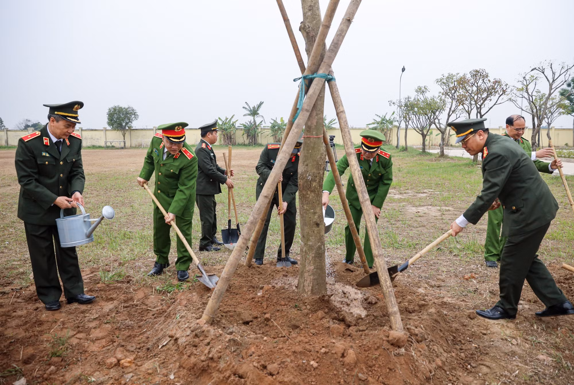 Thứ trưởng Nguyễn Văn Long: chiến sĩ mới phải xác định lập trường, vượt qua mọi khó khăn, thử thách -0