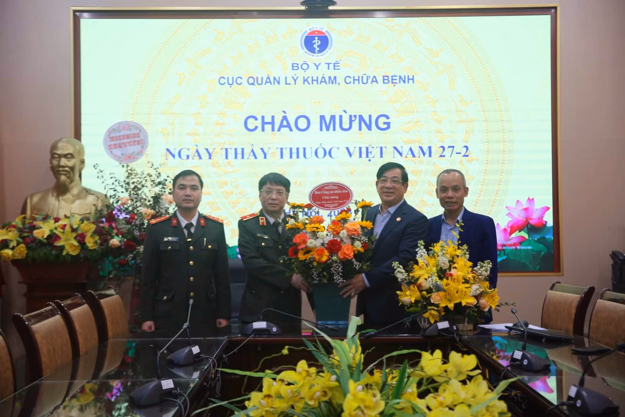 Báo CAND chúc mừng Cục Quản lý Khám, chữa bệnh, Bộ Y tế và Bệnh viện 19-8, Bộ Công an -0