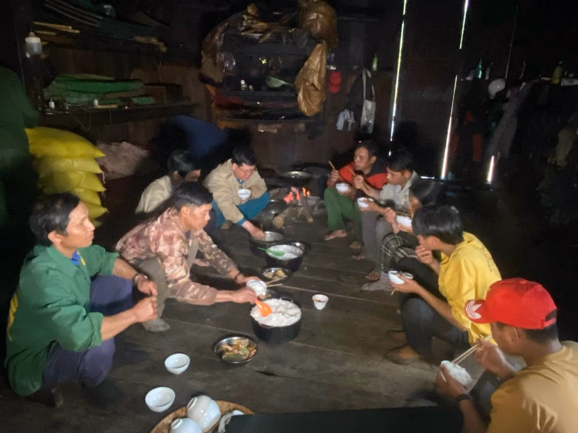 Chuyện làm giàu trên đỉnh Ngọc Linh -0