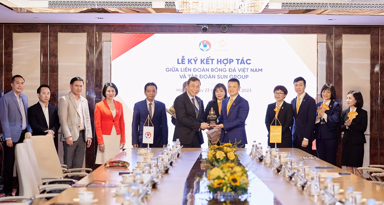 Tập đoàn Sun Group hợp tác với VFF cùng phát triển bóng đá Việt Nam -0