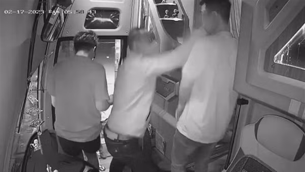 Xác minh vụ tài xế xe khách Bình Minh Bus bị hai người đàn ông hành hung