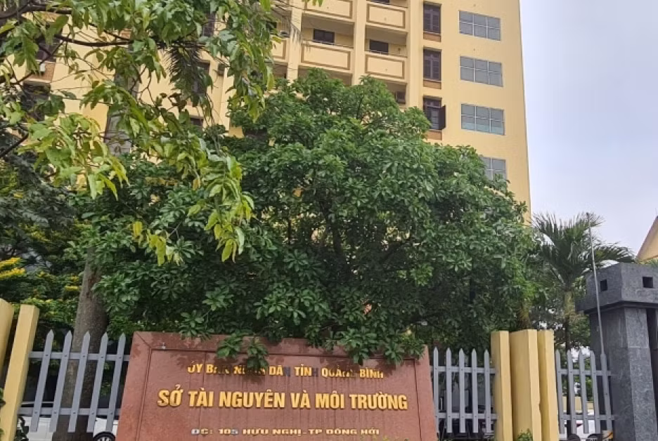 Bắt quả tang 4 cán bộ Sở Tài nguyên và Môi trường tỉnh Quảng Bình tham gia đánh bạc -0