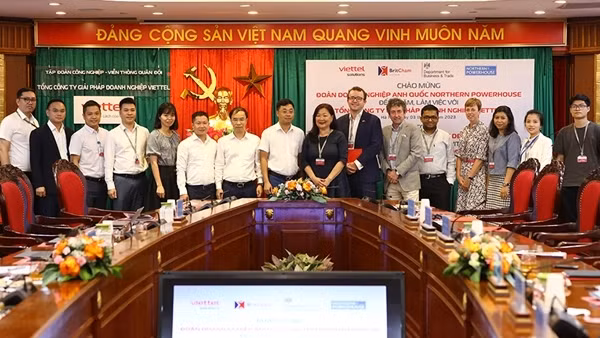 Viettel Solutions gặp gỡ đoàn Doanh nghiệp công nghệ Anh, mở ra cơ hội hợp tác mới