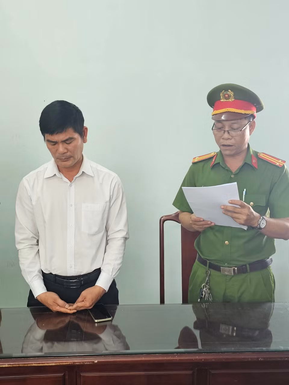 Bắt giám một Phó Giám đốc Chi nhánh ngân hàng cấu kết với băng nhóm cho vay lãi nặng -0