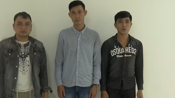 Bắt giữ 3 đối tượng cưỡng đoạt tài sản, giữ người trái pháp luật