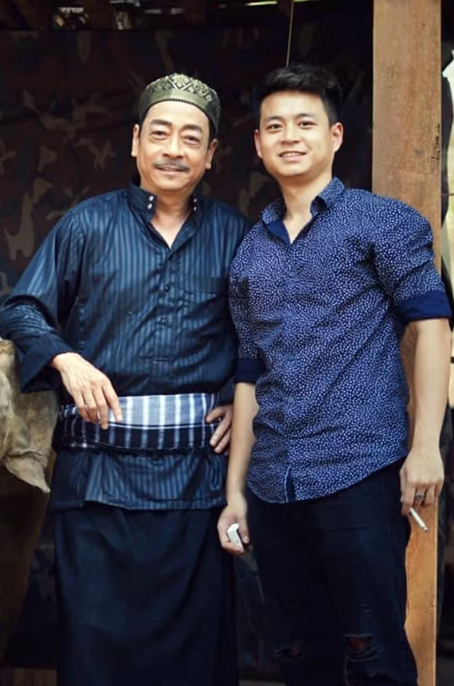 hai cha con cố nsnd hoàng dũng và hoàng triệu dương.jpg -0