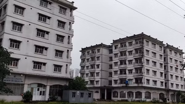 Xót xa hàng nghìn căn hộ tái định cư bỏ hoang trên “đất vàng” ở Hà Nội