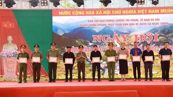 Đẩy mạnh phong trào Toàn dân bảo vệ ANTQ tại Mường La
